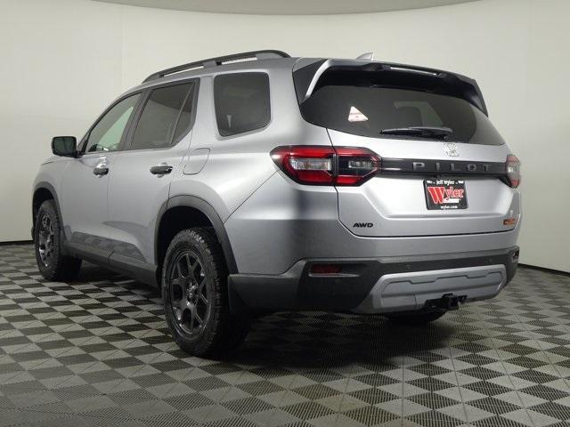 new 2025 Honda Pilot car, priced at $47,833