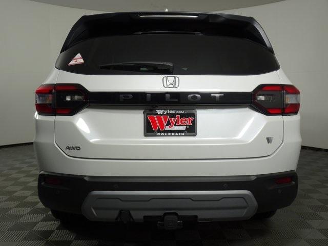 new 2025 Honda Pilot car, priced at $47,050