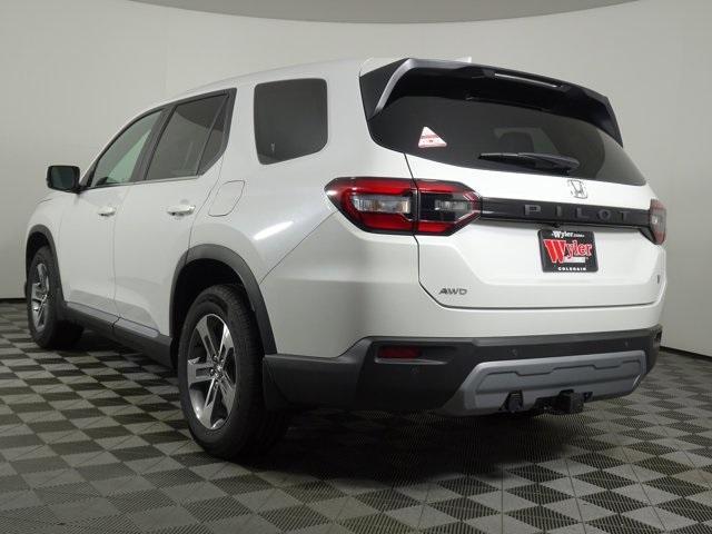 new 2025 Honda Pilot car, priced at $47,050
