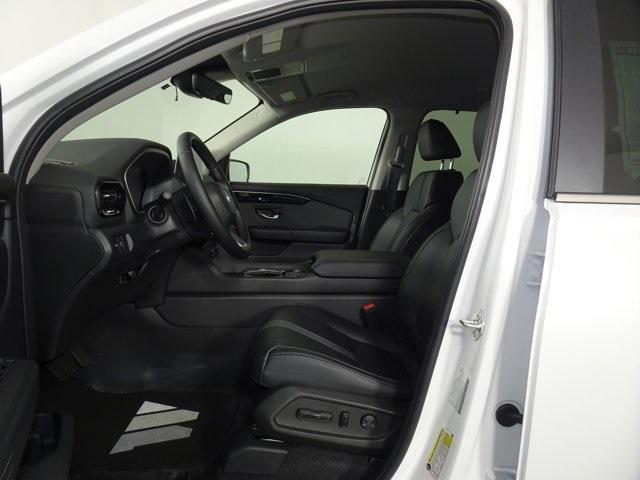 new 2025 Honda Pilot car, priced at $47,050