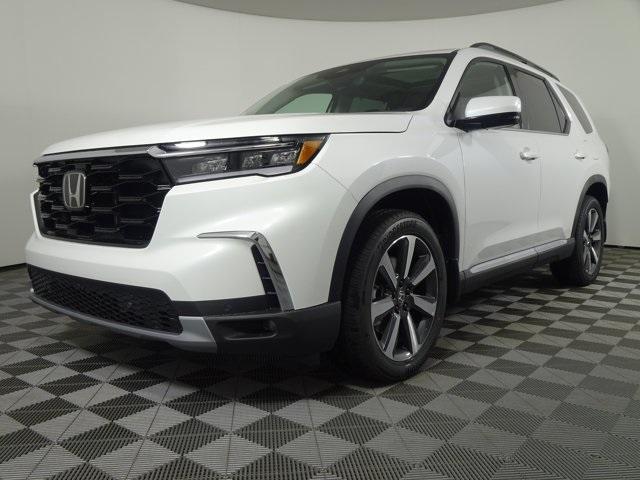 new 2025 Honda Pilot car, priced at $50,505