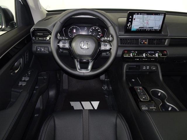 new 2025 Honda Pilot car, priced at $49,950