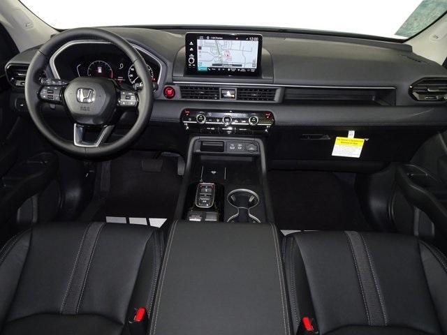 new 2025 Honda Pilot car, priced at $51,550