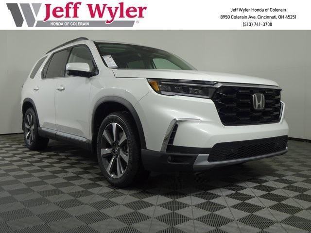 new 2025 Honda Pilot car, priced at $51,550