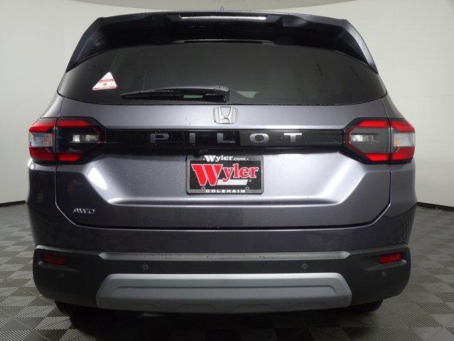 new 2025 Honda Pilot car, priced at $46,095