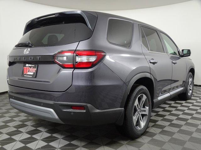 new 2025 Honda Pilot car, priced at $46,095