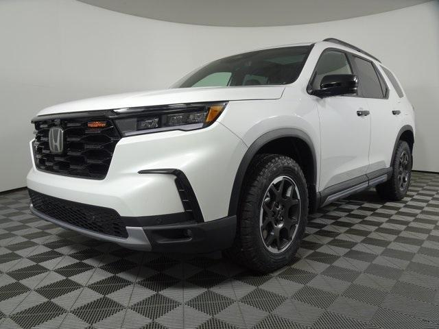 new 2025 Honda Pilot car, priced at $50,750