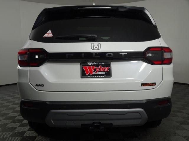 new 2025 Honda Pilot car, priced at $50,750
