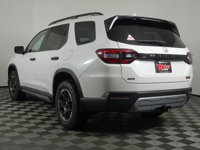 new 2025 Honda Pilot car, priced at $50,750