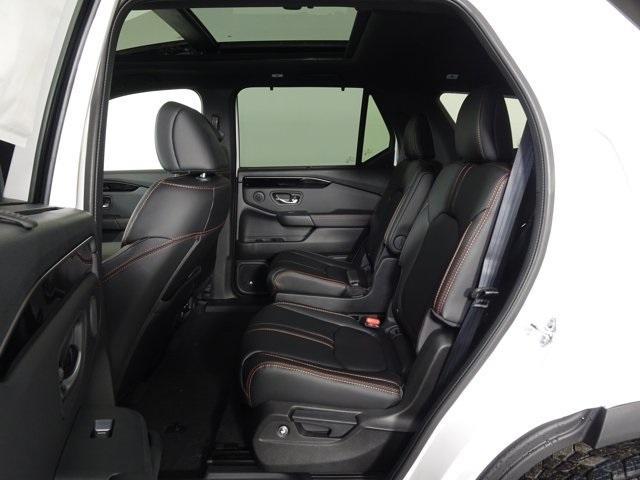 new 2025 Honda Pilot car, priced at $50,750