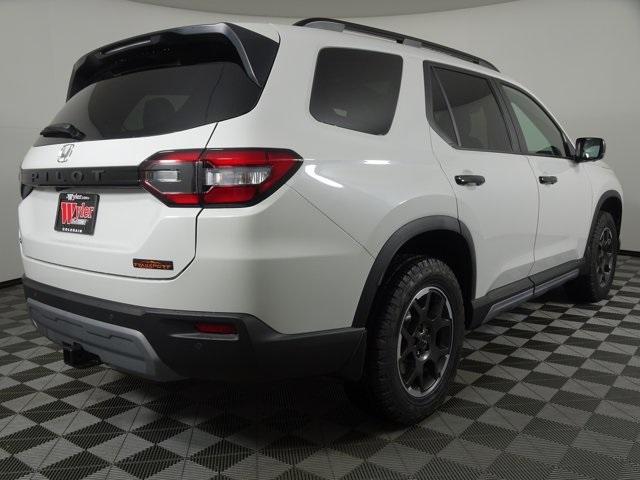 new 2025 Honda Pilot car, priced at $50,750