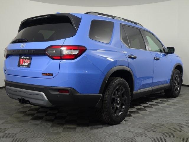 new 2025 Honda Pilot car, priced at $48,574