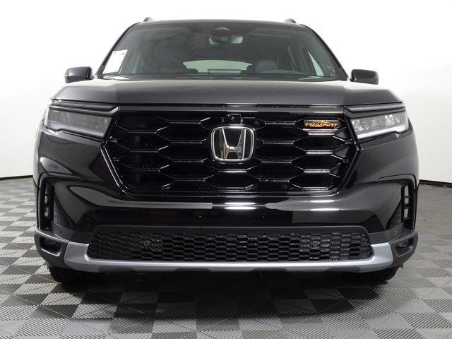 new 2025 Honda Pilot car, priced at $50,195