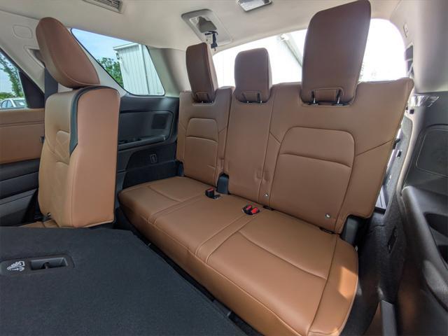 new 2025 Nissan Pathfinder car, priced at $45,922