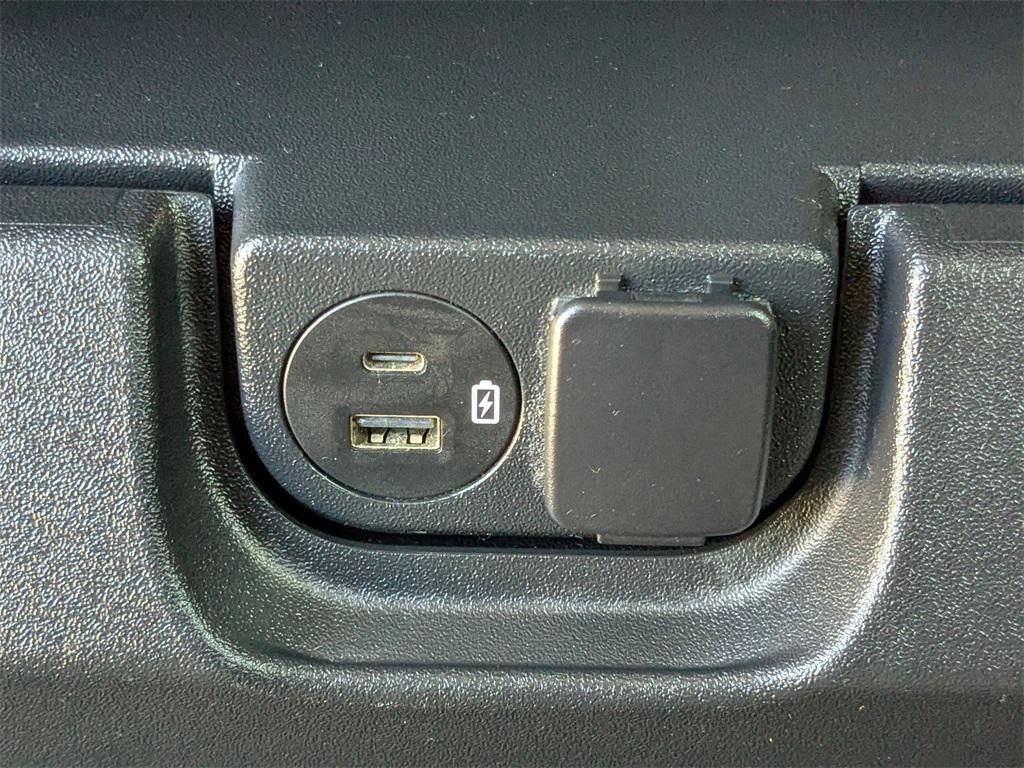 used 2021 Ford F-150 car, priced at $27,086