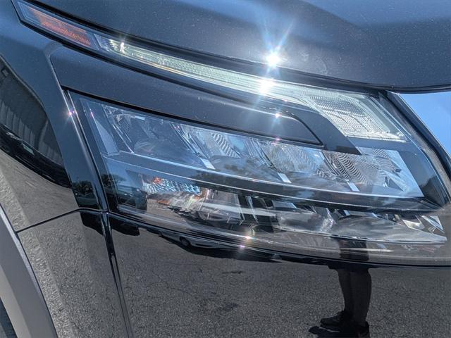 new 2025 Nissan Pathfinder car, priced at $35,104