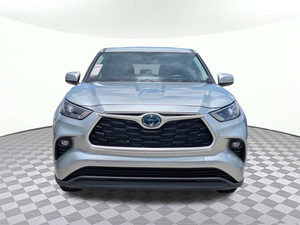 used 2023 Toyota Highlander Hybrid car, priced at $32,325