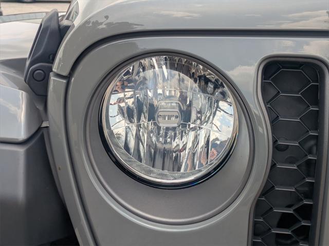 used 2022 Jeep Gladiator car, priced at $35,935