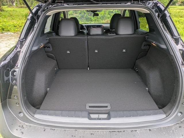 new 2025 Nissan Kicks car, priced at $27,752
