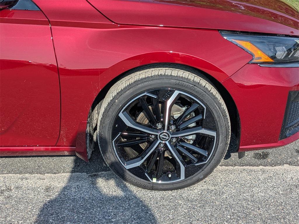 new 2025 Nissan Altima car, priced at $30,806
