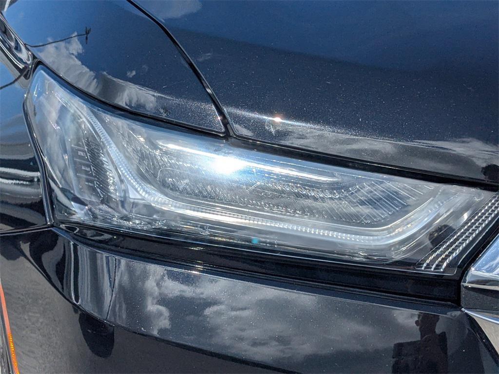 used 2023 Chevrolet Traverse car, priced at $26,271