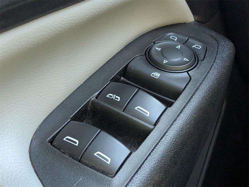 used 2020 Chevrolet Equinox car, priced at $11,934