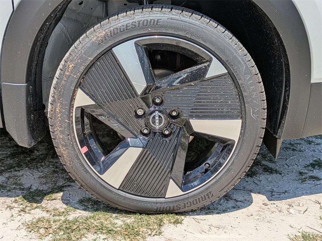 new 2025 Nissan Kicks car, priced at $25,661