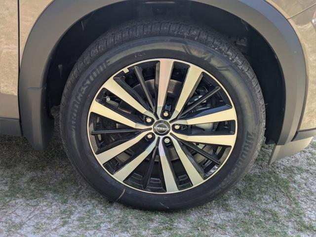 new 2025 Nissan Pathfinder car, priced at $45,922