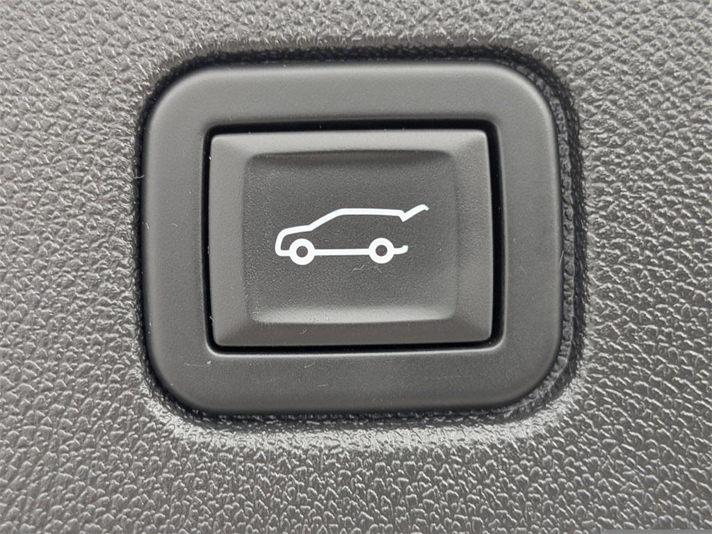 used 2024 Chevrolet Equinox car, priced at $21,932