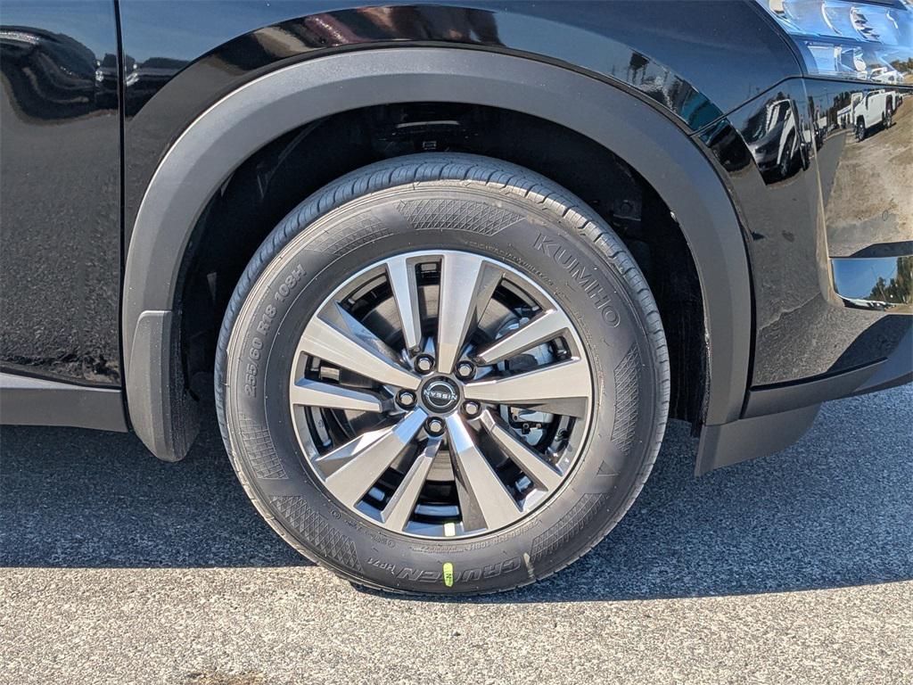 new 2025 Nissan Pathfinder car, priced at $33,590