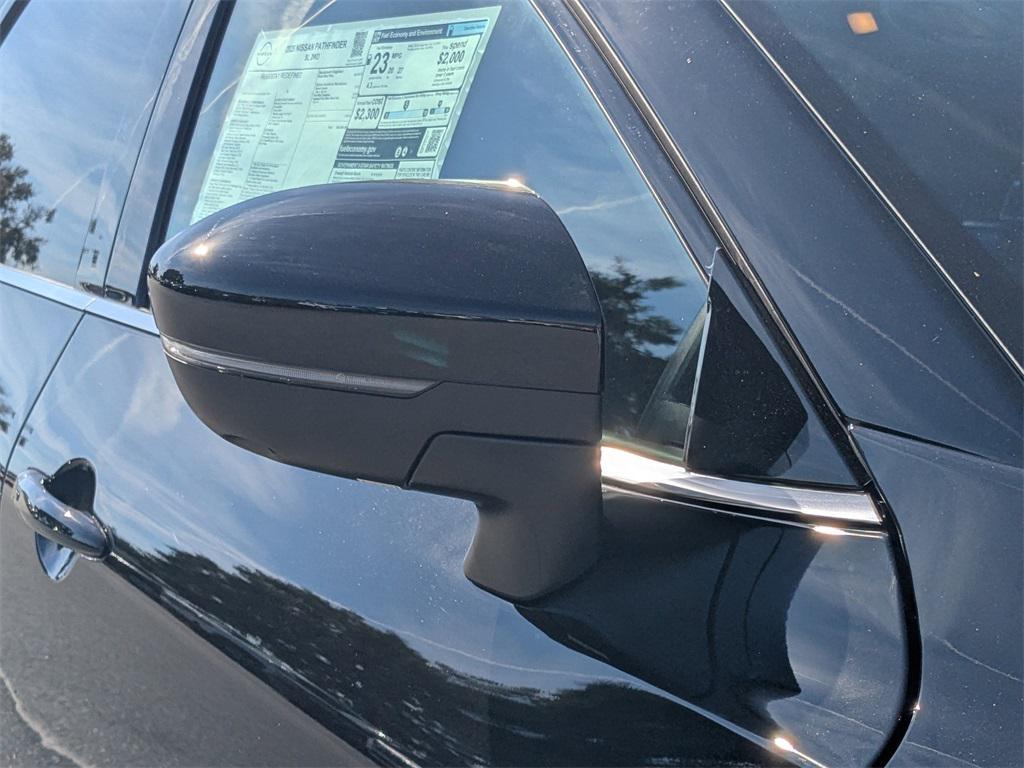 new 2025 Nissan Pathfinder car, priced at $33,590