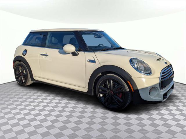 used 2018 MINI Hardtop car, priced at $18,491