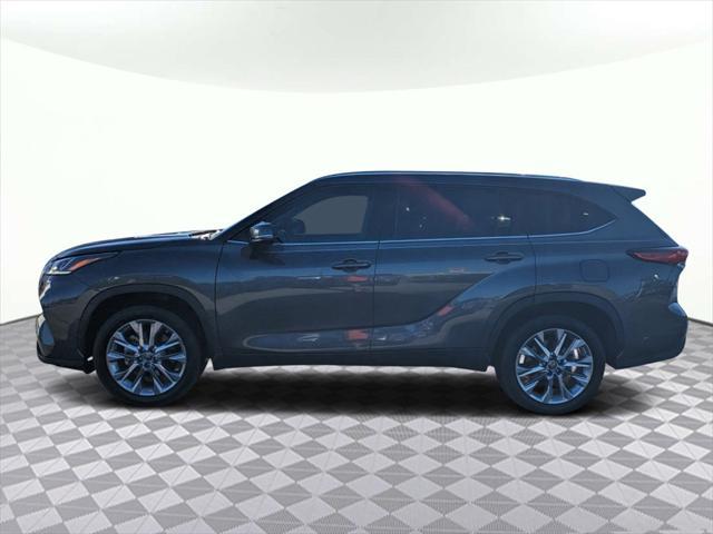 used 2022 Toyota Highlander Hybrid car, priced at $37,697