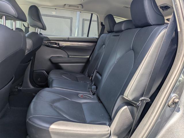 used 2020 Toyota Highlander car, priced at $28,183
