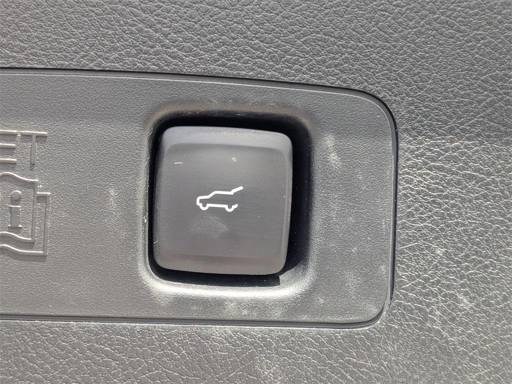 used 2021 Lincoln Corsair car, priced at $22,325