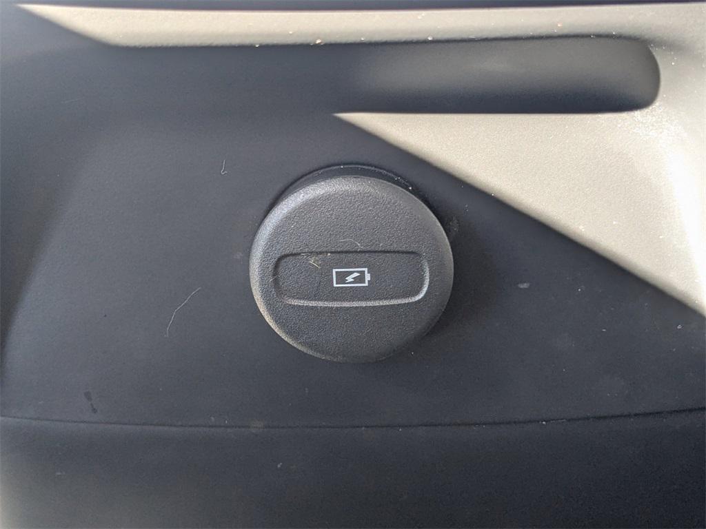 used 2022 Volvo XC90 Recharge Plug-In Hybrid car, priced at $33,429