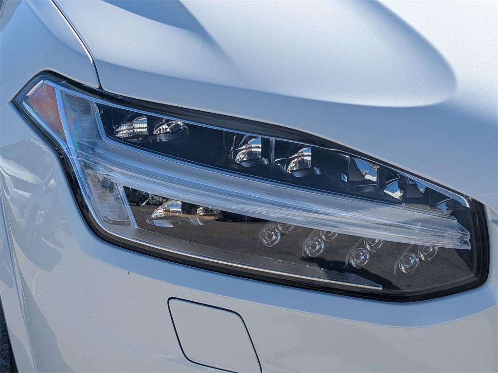 used 2022 Volvo XC90 Recharge Plug-In Hybrid car, priced at $33,429