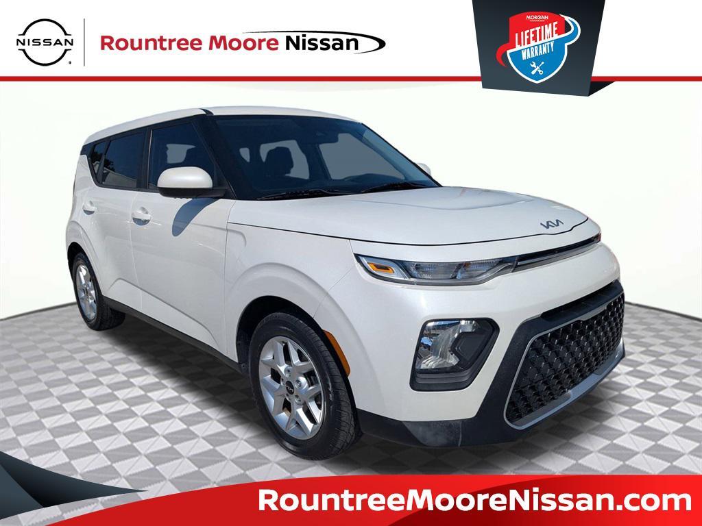 used 2022 Kia Soul car, priced at $15,085
