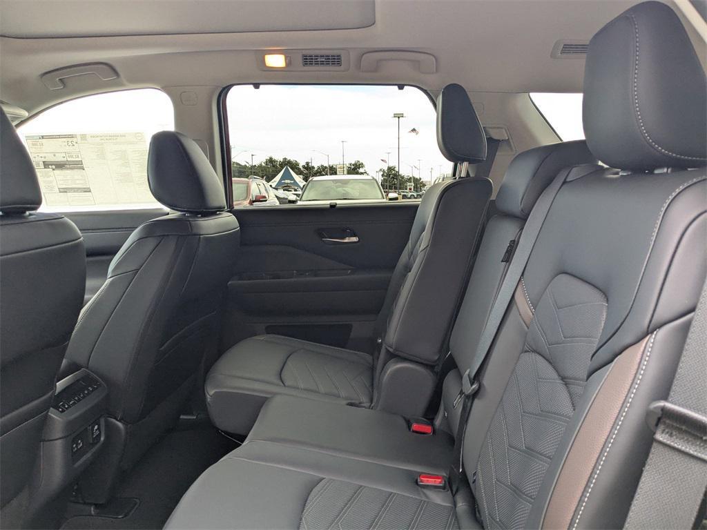 new 2025 Nissan Pathfinder car, priced at $41,930