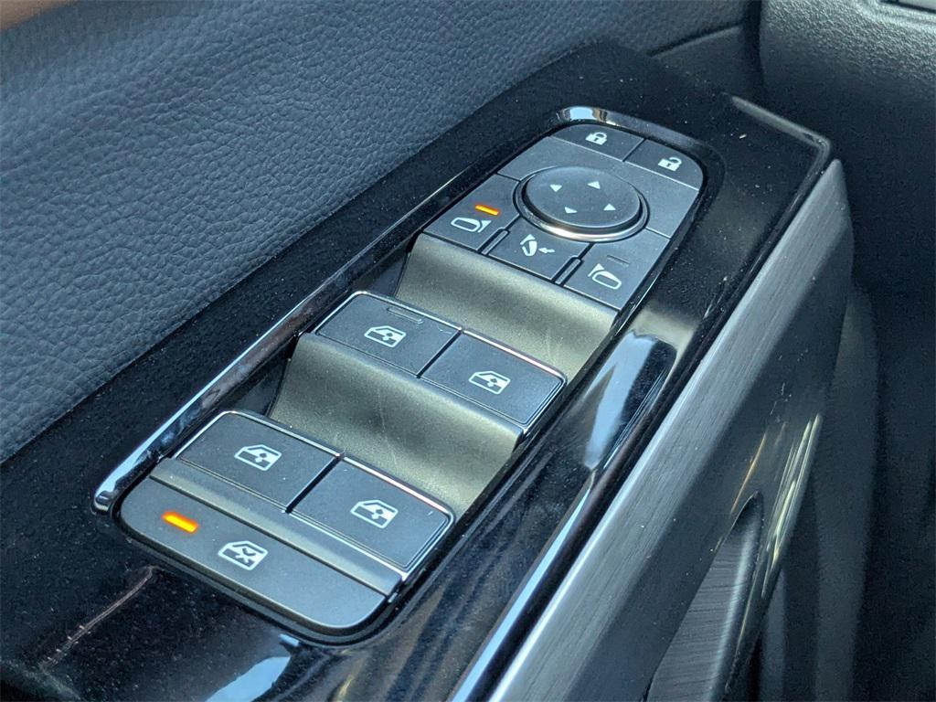 new 2025 Nissan Pathfinder car, priced at $43,763
