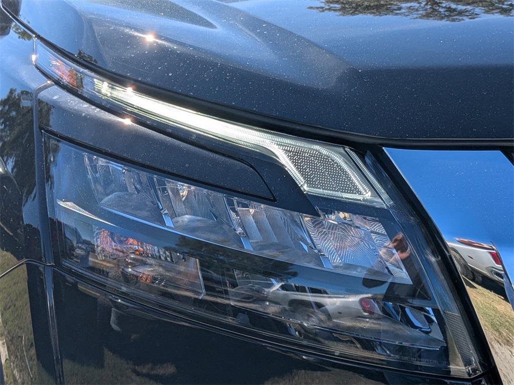 new 2025 Nissan Pathfinder car, priced at $43,763
