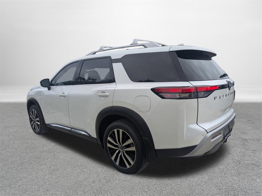 new 2025 Nissan Pathfinder car, priced at $42,044