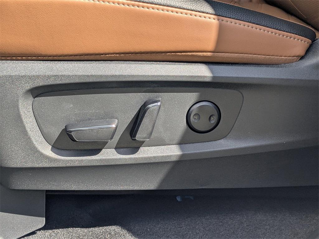 new 2025 Nissan Pathfinder car, priced at $42,567