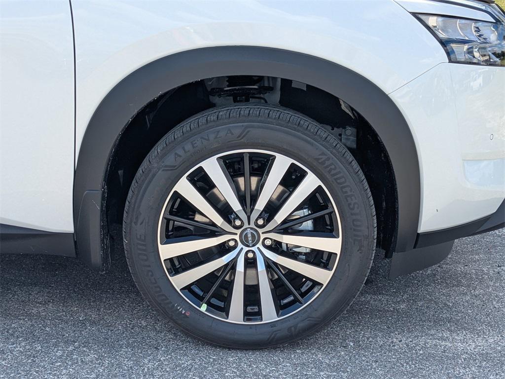 new 2025 Nissan Pathfinder car, priced at $42,567