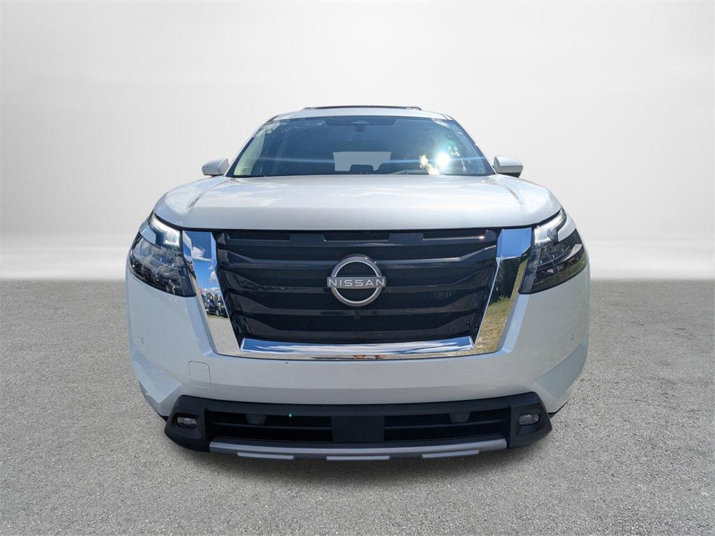 new 2025 Nissan Pathfinder car, priced at $42,567