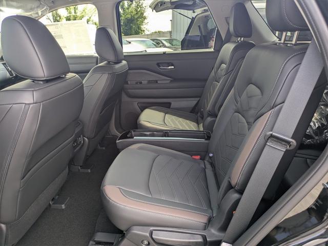 new 2025 Nissan Pathfinder car, priced at $44,680