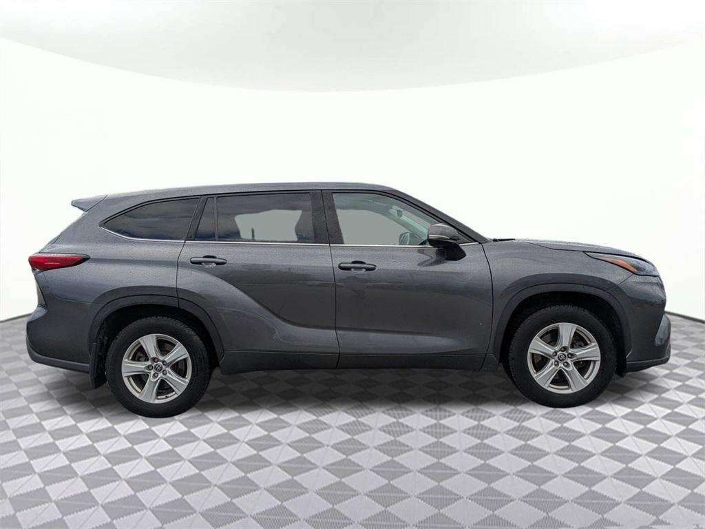 used 2022 Toyota Highlander car, priced at $27,285
