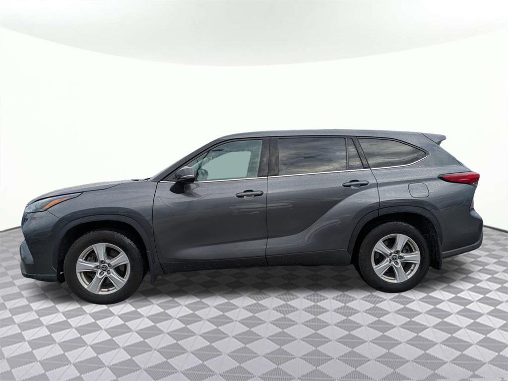 used 2022 Toyota Highlander car, priced at $27,285