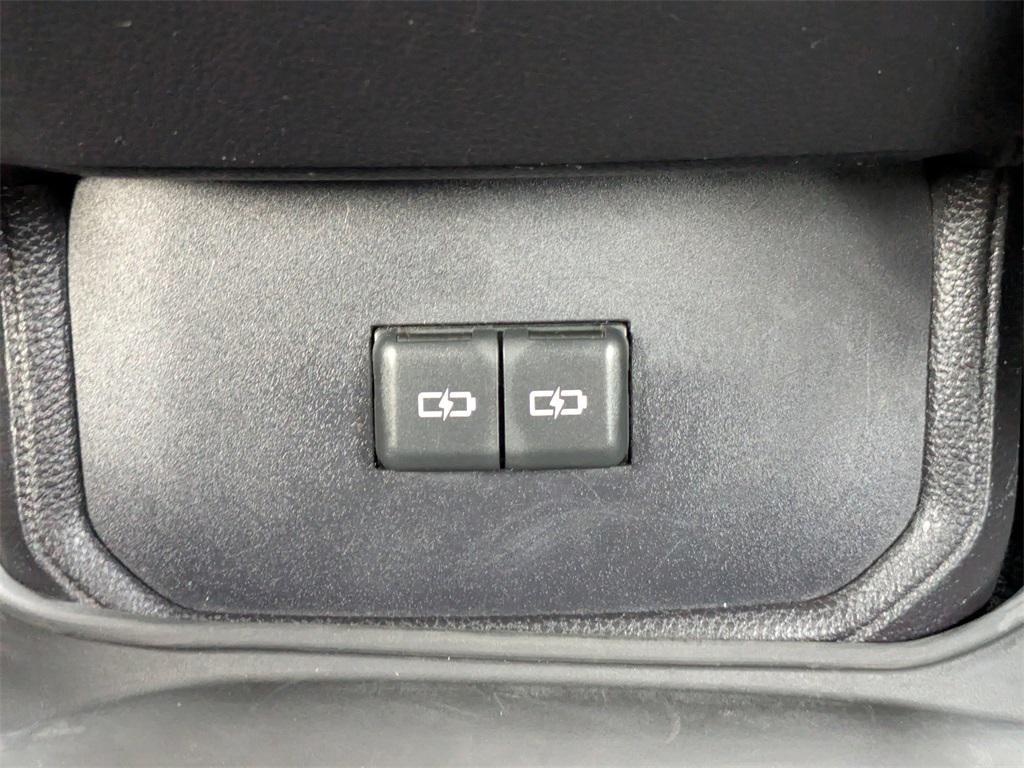 used 2022 Toyota Highlander car, priced at $27,285