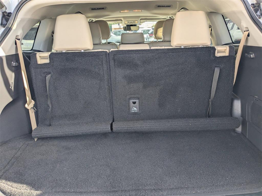 used 2023 Toyota Highlander car, priced at $31,904
